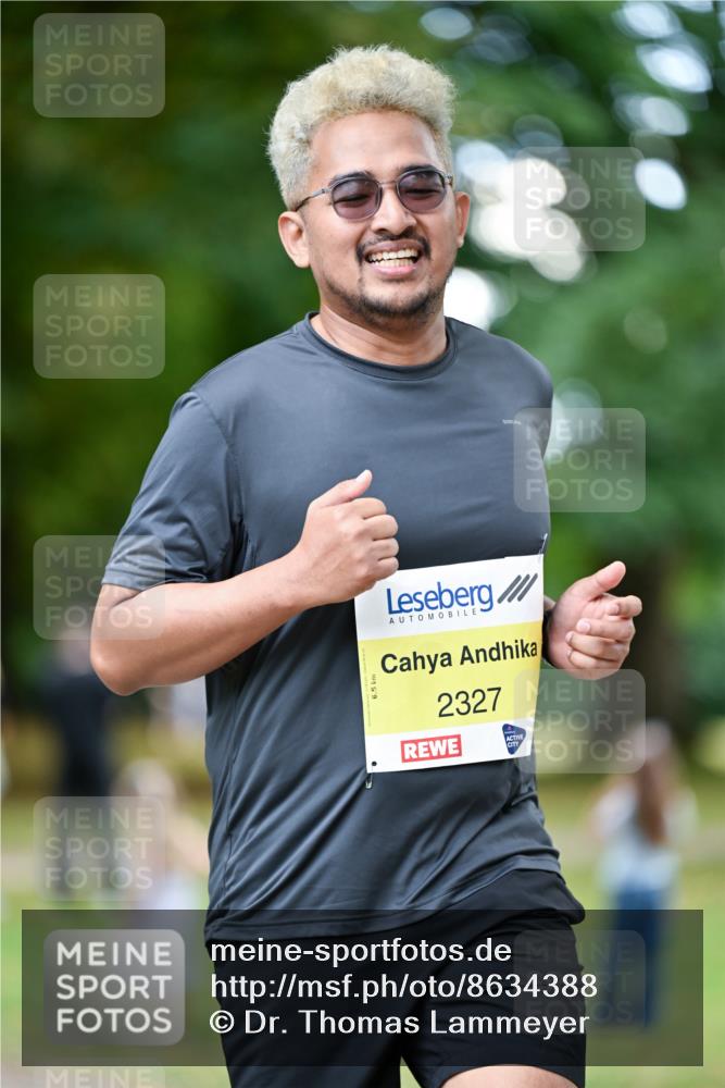 31.08.2025 - 21. Blankeneser Heldenlauf Dr. Thomas Lammeyer http://msf.ph/oto/8634388 31.08.2025 10:30:51 Laufen 6, 5, 2327 meine-sportfotos.de