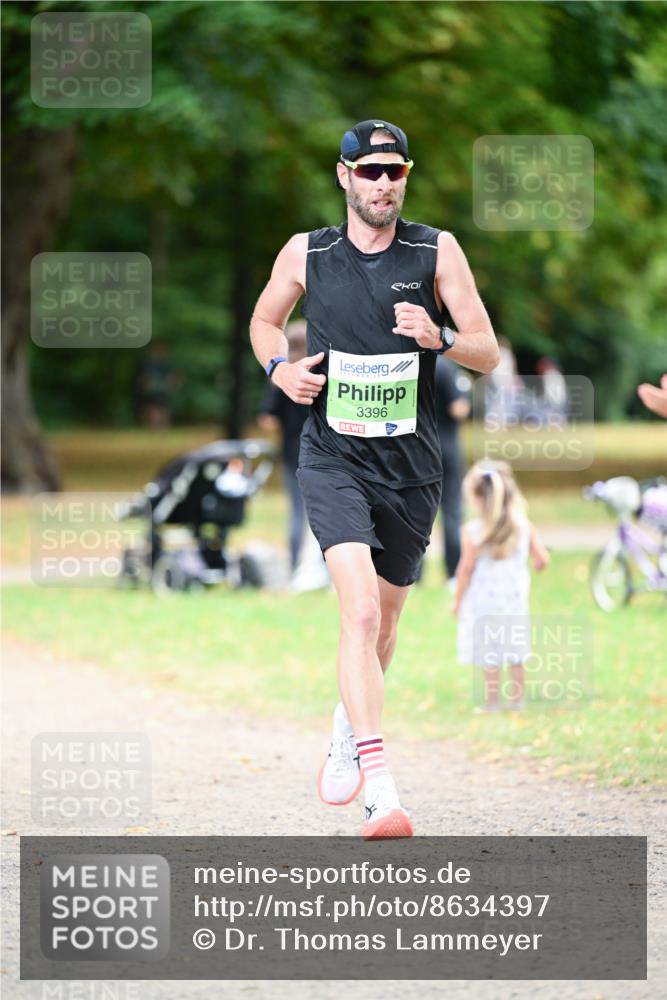 31.08.2025 - 21. Blankeneser Heldenlauf Dr. Thomas Lammeyer http://msf.ph/oto/8634397 31.08.2025 10:30:54 Laufen 3396 meine-sportfotos.de