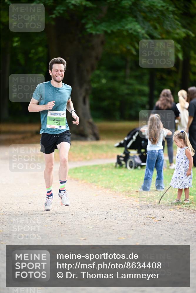31.08.2025 - 21. Blankeneser Heldenlauf Dr. Thomas Lammeyer http://msf.ph/oto/8634408 31.08.2025 10:31:13 Laufen 3702 meine-sportfotos.de