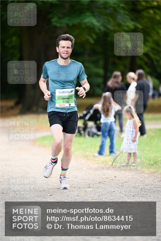 31.08.2025 - 21. Blankeneser Heldenlauf Dr. Thomas Lammeyer http://msf.ph/oto/8634415 31.08.2025 10:31:14 Laufen 3702 meine-sportfotos.de
