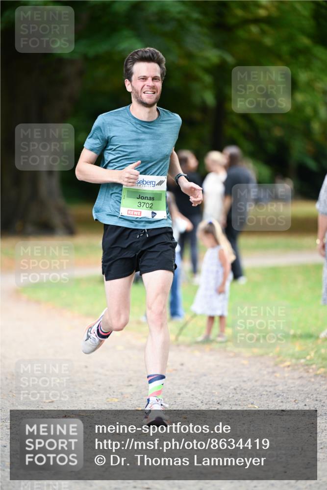 31.08.2025 - 21. Blankeneser Heldenlauf Dr. Thomas Lammeyer http://msf.ph/oto/8634419 31.08.2025 10:31:14 Laufen 3702 meine-sportfotos.de