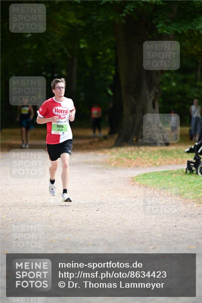 31.08.2025 - 21. Blankeneser Heldenlauf Dr. Thomas Lammeyer http://msf.ph/oto/8634423 31.08.2025 10:31:50 Laufen 3518 meine-sportfotos.de
