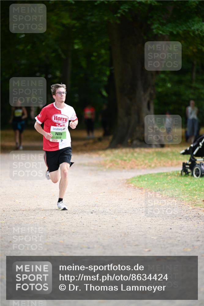31.08.2025 - 21. Blankeneser Heldenlauf Dr. Thomas Lammeyer http://msf.ph/oto/8634424 31.08.2025 10:31:50 Laufen 3518 meine-sportfotos.de
