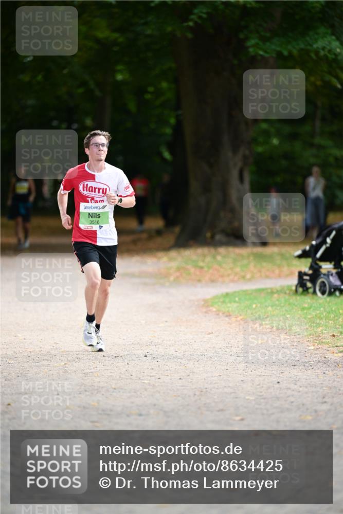 31.08.2025 - 21. Blankeneser Heldenlauf Dr. Thomas Lammeyer http://msf.ph/oto/8634425 31.08.2025 10:31:50 Laufen 3518 meine-sportfotos.de