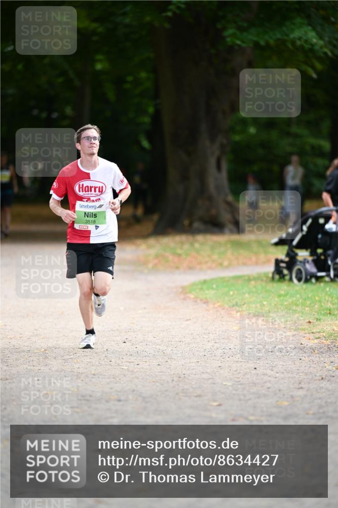 31.08.2025 - 21. Blankeneser Heldenlauf Dr. Thomas Lammeyer http://msf.ph/oto/8634427 31.08.2025 10:31:51 Laufen 3518 meine-sportfotos.de