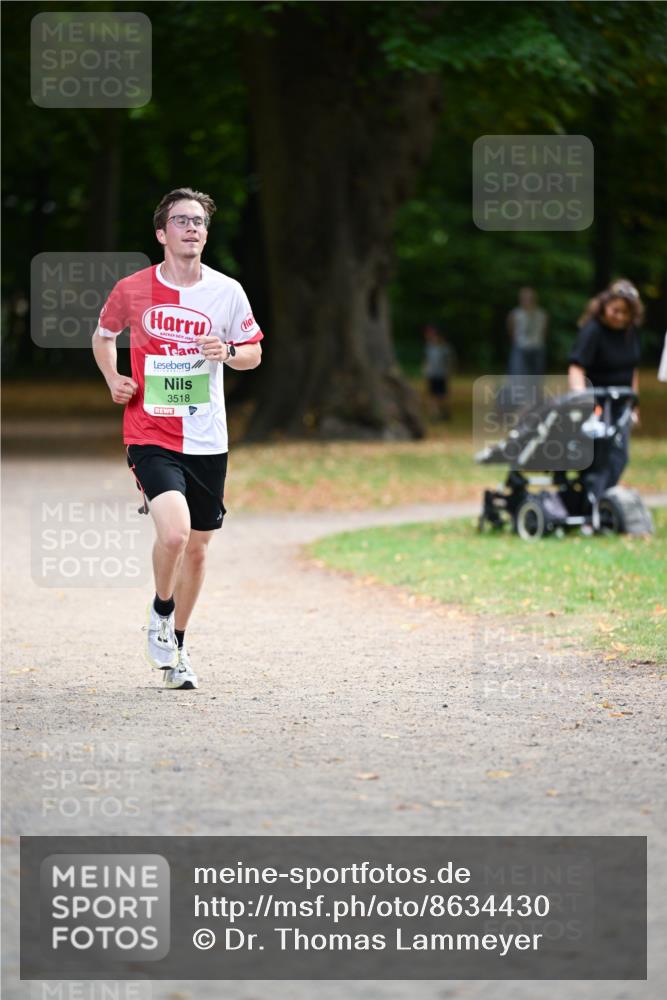 31.08.2025 - 21. Blankeneser Heldenlauf Dr. Thomas Lammeyer http://msf.ph/oto/8634430 31.08.2025 10:31:51 Laufen 3518 meine-sportfotos.de