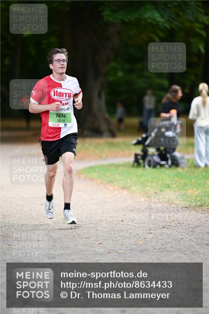 31.08.2025 - 21. Blankeneser Heldenlauf Dr. Thomas Lammeyer http://msf.ph/oto/8634433 31.08.2025 10:31:52 Laufen 688, 3518 meine-sportfotos.de