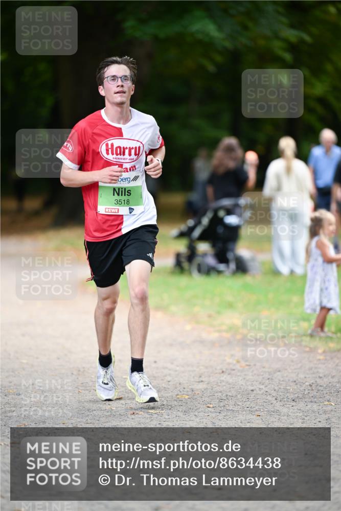 31.08.2025 - 21. Blankeneser Heldenlauf Dr. Thomas Lammeyer http://msf.ph/oto/8634438 31.08.2025 10:31:52 Laufen 1688, 3518 meine-sportfotos.de
