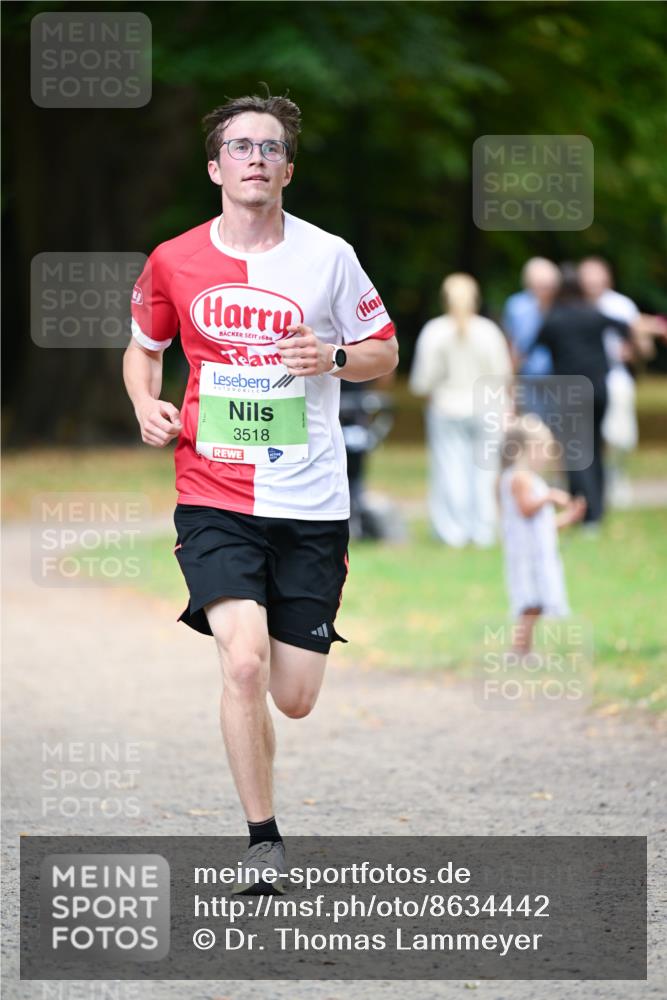 31.08.2025 - 21. Blankeneser Heldenlauf Dr. Thomas Lammeyer http://msf.ph/oto/8634442 31.08.2025 10:31:53 Laufen 1688, 3518 meine-sportfotos.de