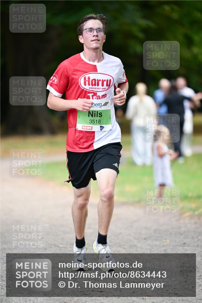 31.08.2025 - 21. Blankeneser Heldenlauf Dr. Thomas Lammeyer http://msf.ph/oto/8634443 31.08.2025 10:31:53 Laufen 1688, 3518 meine-sportfotos.de