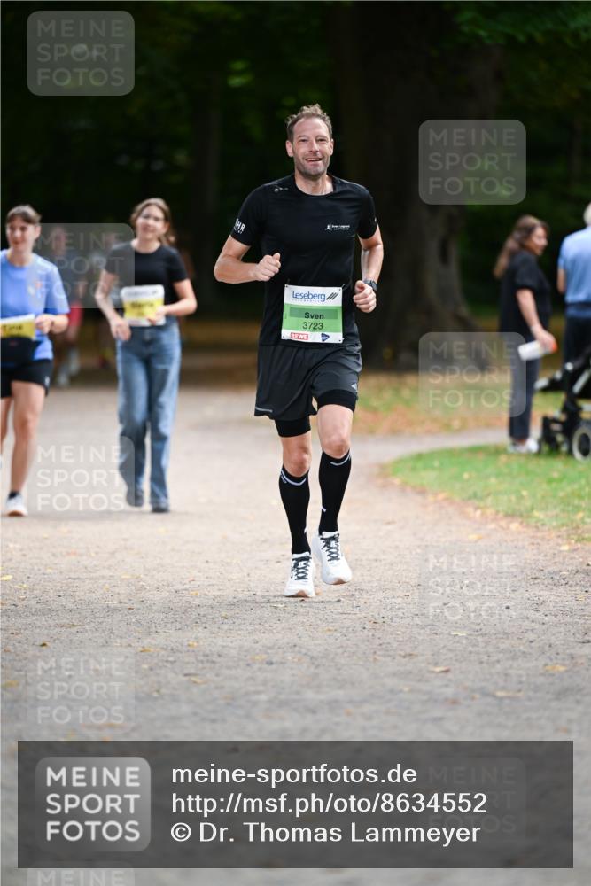 31.08.2025 - 21. Blankeneser Heldenlauf Dr. Thomas Lammeyer http://msf.ph/oto/8634552 31.08.2025 10:33:30 Laufen 3723 meine-sportfotos.de