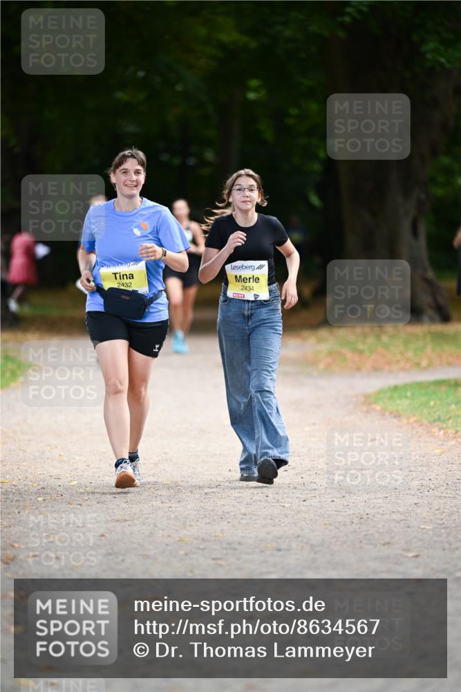31.08.2025 - 21. Blankeneser Heldenlauf Dr. Thomas Lammeyer http://msf.ph/oto/8634567 31.08.2025 10:33:33 Laufen 2432, 2434 meine-sportfotos.de