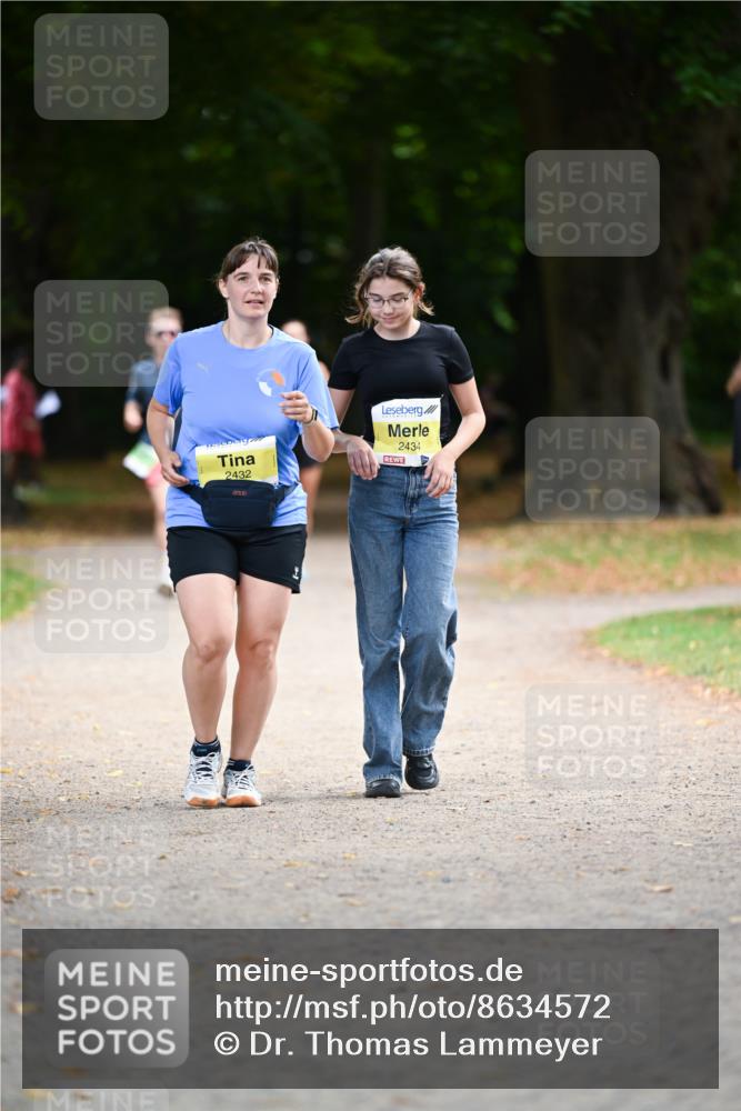 31.08.2025 - 21. Blankeneser Heldenlauf Dr. Thomas Lammeyer http://msf.ph/oto/8634572 31.08.2025 10:33:34 Laufen 2432, 2434 meine-sportfotos.de