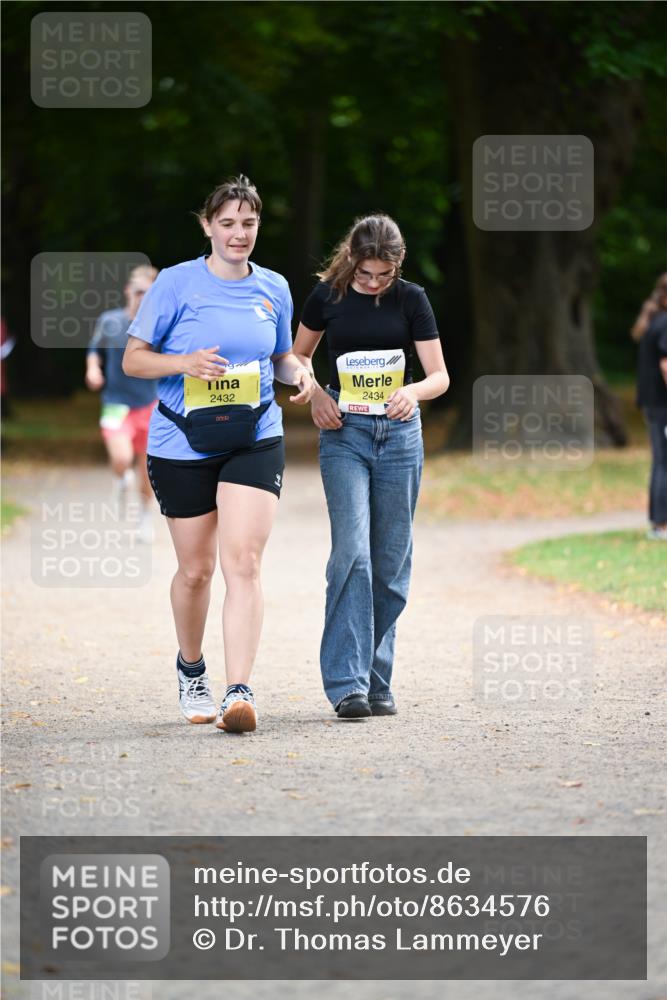 31.08.2025 - 21. Blankeneser Heldenlauf Dr. Thomas Lammeyer http://msf.ph/oto/8634576 31.08.2025 10:33:34 Laufen 2432, 2434 meine-sportfotos.de