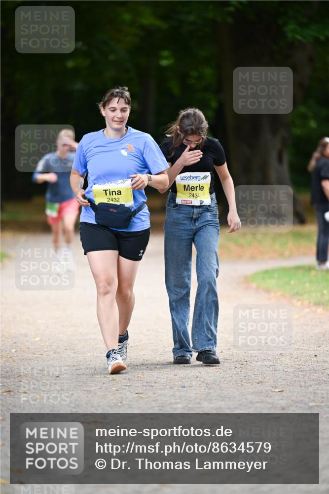 31.08.2025 - 21. Blankeneser Heldenlauf Dr. Thomas Lammeyer http://msf.ph/oto/8634579 31.08.2025 10:33:35 Laufen 2432, 2434 meine-sportfotos.de