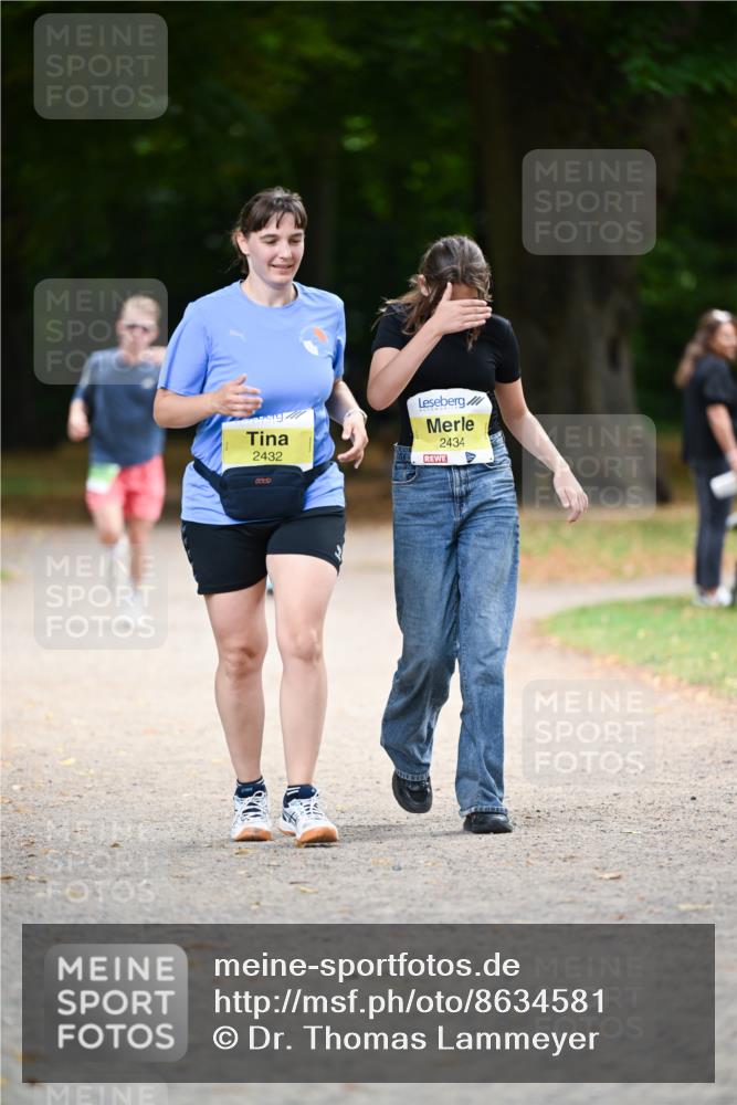 31.08.2025 - 21. Blankeneser Heldenlauf Dr. Thomas Lammeyer http://msf.ph/oto/8634581 31.08.2025 10:33:35 Laufen 2432, 2434 meine-sportfotos.de