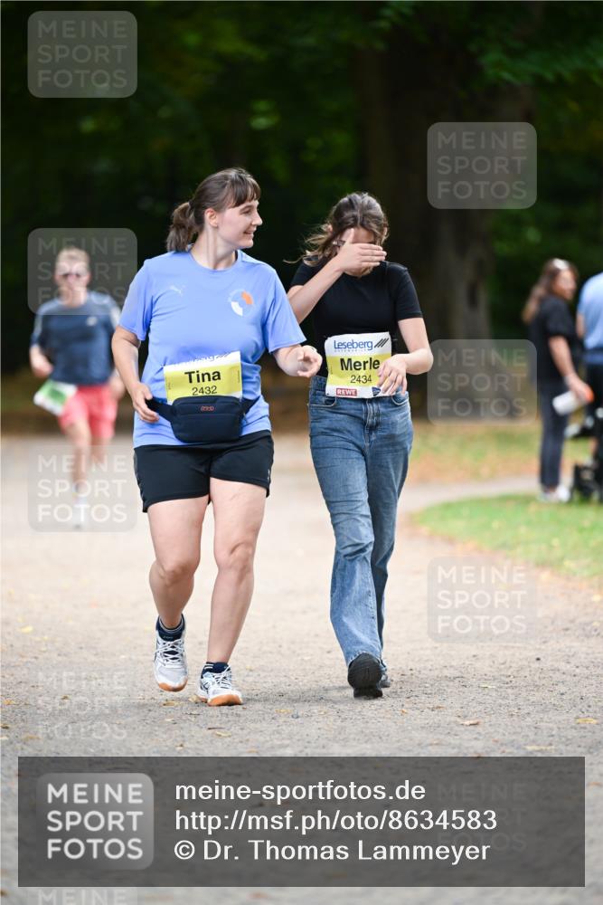 31.08.2025 - 21. Blankeneser Heldenlauf Dr. Thomas Lammeyer http://msf.ph/oto/8634583 31.08.2025 10:33:35 Laufen 2432, 2434 meine-sportfotos.de