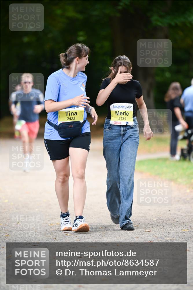 31.08.2025 - 21. Blankeneser Heldenlauf Dr. Thomas Lammeyer http://msf.ph/oto/8634587 31.08.2025 10:33:36 Laufen 2432, 2434 meine-sportfotos.de