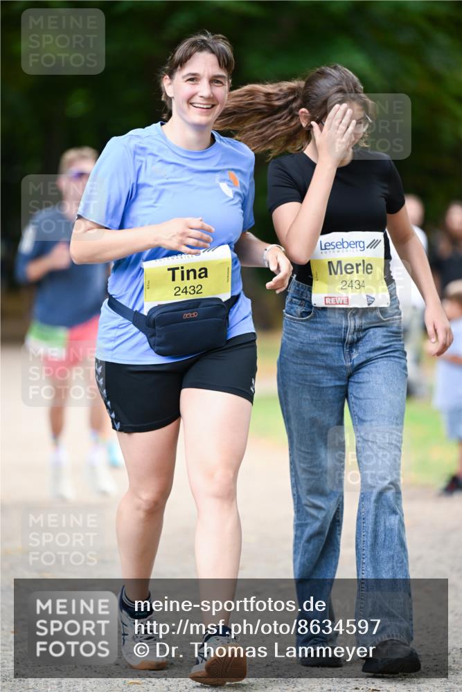 31.08.2025 - 21. Blankeneser Heldenlauf Dr. Thomas Lammeyer http://msf.ph/oto/8634597 31.08.2025 10:33:38 Laufen 2432, 2434 meine-sportfotos.de