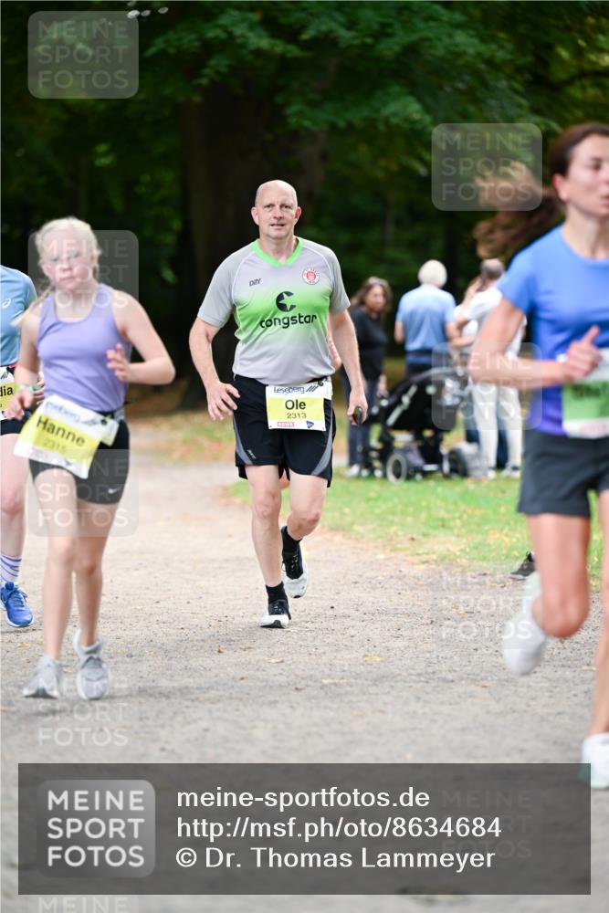 31.08.2025 - 21. Blankeneser Heldenlauf Dr. Thomas Lammeyer http://msf.ph/oto/8634684 31.08.2025 10:34:21 Laufen 2315, 2313 meine-sportfotos.de