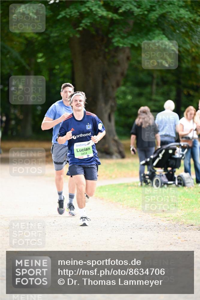 31.08.2025 - 21. Blankeneser Heldenlauf Dr. Thomas Lammeyer http://msf.ph/oto/8634706 31.08.2025 10:34:28 Laufen 3414 meine-sportfotos.de