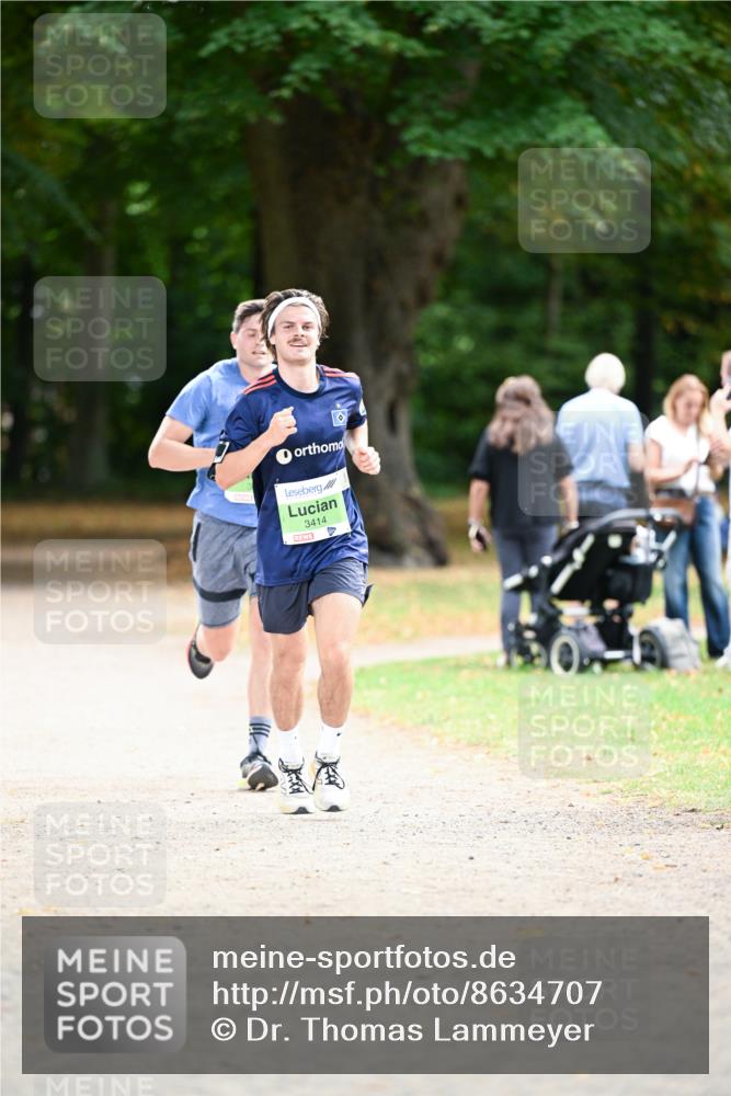 31.08.2025 - 21. Blankeneser Heldenlauf Dr. Thomas Lammeyer http://msf.ph/oto/8634707 31.08.2025 10:34:28 Laufen 3414 meine-sportfotos.de
