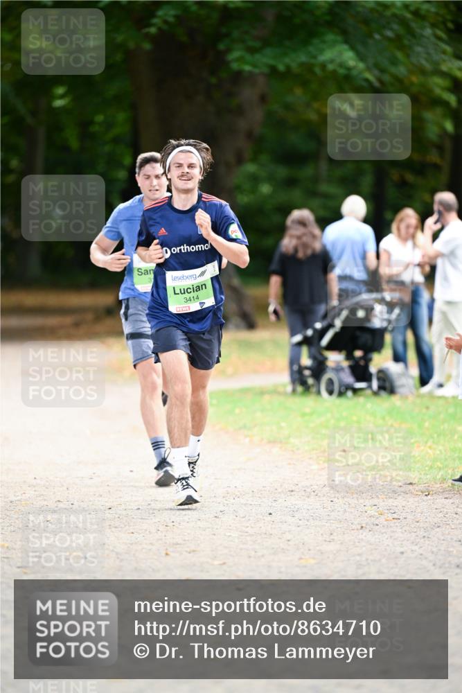 31.08.2025 - 21. Blankeneser Heldenlauf Dr. Thomas Lammeyer http://msf.ph/oto/8634710 31.08.2025 10:34:29 Laufen 3414 meine-sportfotos.de