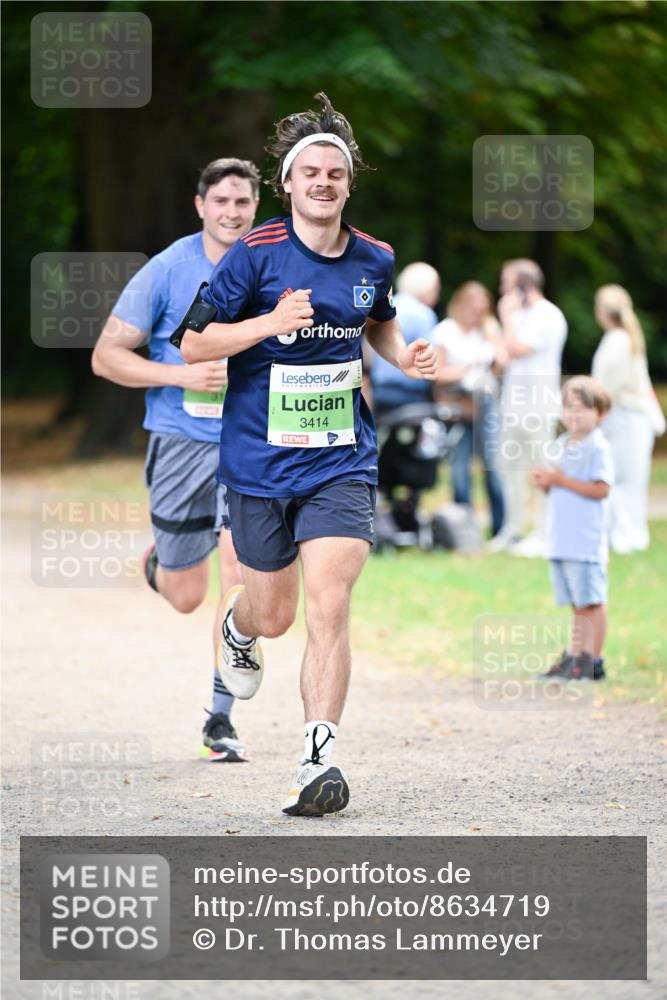 31.08.2025 - 21. Blankeneser Heldenlauf Dr. Thomas Lammeyer http://msf.ph/oto/8634719 31.08.2025 10:34:30 Laufen 3414 meine-sportfotos.de