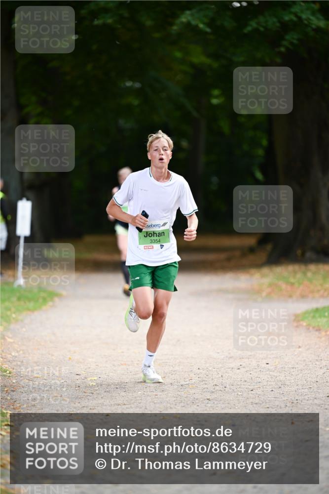 31.08.2025 - 21. Blankeneser Heldenlauf Dr. Thomas Lammeyer http://msf.ph/oto/8634729 31.08.2025 10:34:33 Laufen 3354 meine-sportfotos.de