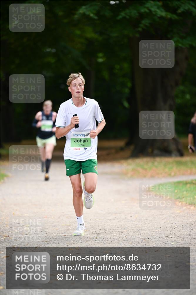 31.08.2025 - 21. Blankeneser Heldenlauf Dr. Thomas Lammeyer http://msf.ph/oto/8634732 31.08.2025 10:34:34 Laufen 3354 meine-sportfotos.de