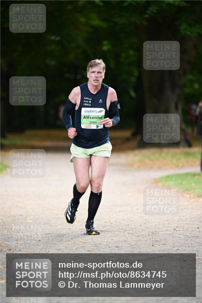 31.08.2025 - 21. Blankeneser Heldenlauf Dr. Thomas Lammeyer http://msf.ph/oto/8634745 31.08.2025 10:34:39 Laufen 6, 3564 meine-sportfotos.de
