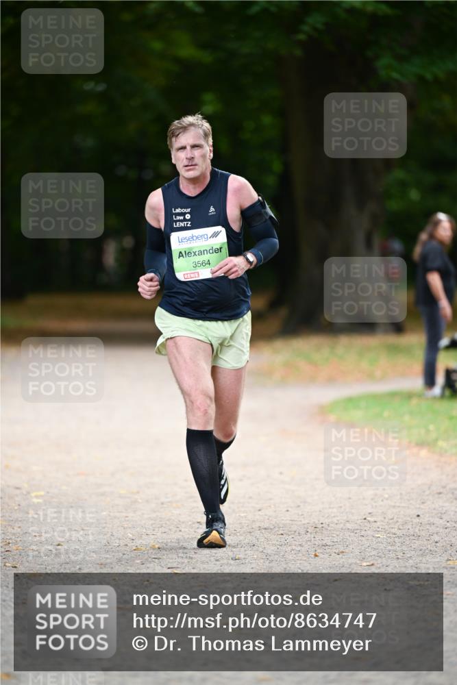 31.08.2025 - 21. Blankeneser Heldenlauf Dr. Thomas Lammeyer http://msf.ph/oto/8634747 31.08.2025 10:34:39 Laufen 6, 3564 meine-sportfotos.de