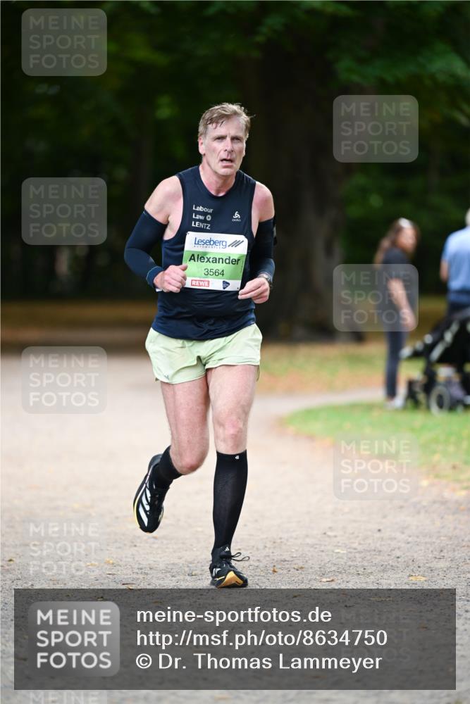 31.08.2025 - 21. Blankeneser Heldenlauf Dr. Thomas Lammeyer http://msf.ph/oto/8634750 31.08.2025 10:34:40 Laufen 6, 3564 meine-sportfotos.de