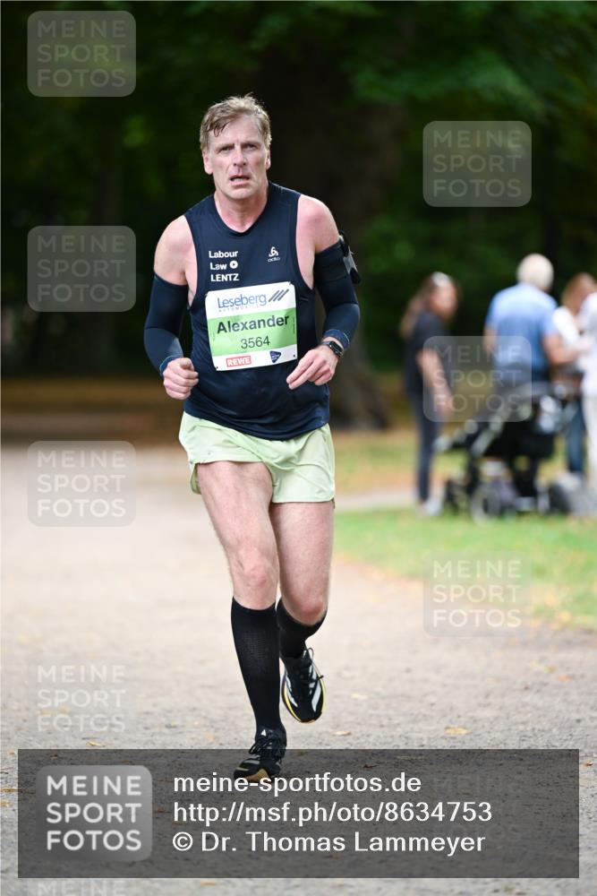 31.08.2025 - 21. Blankeneser Heldenlauf Dr. Thomas Lammeyer http://msf.ph/oto/8634753 31.08.2025 10:34:40 Laufen 3564 meine-sportfotos.de