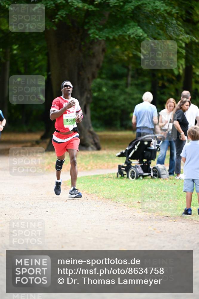 31.08.2025 - 21. Blankeneser Heldenlauf Dr. Thomas Lammeyer http://msf.ph/oto/8634758 31.08.2025 10:34:59 Laufen 3506 meine-sportfotos.de