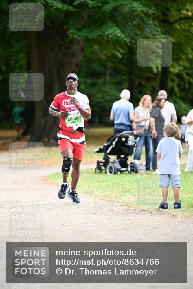 31.08.2025 - 21. Blankeneser Heldenlauf Dr. Thomas Lammeyer http://msf.ph/oto/8634766 31.08.2025 10:35:00 Laufen 3506 meine-sportfotos.de