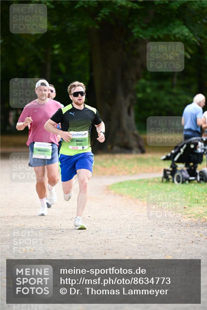31.08.2025 - 21. Blankeneser Heldenlauf Dr. Thomas Lammeyer http://msf.ph/oto/8634773 31.08.2025 10:35:02 Laufen 3699, 3685 meine-sportfotos.de