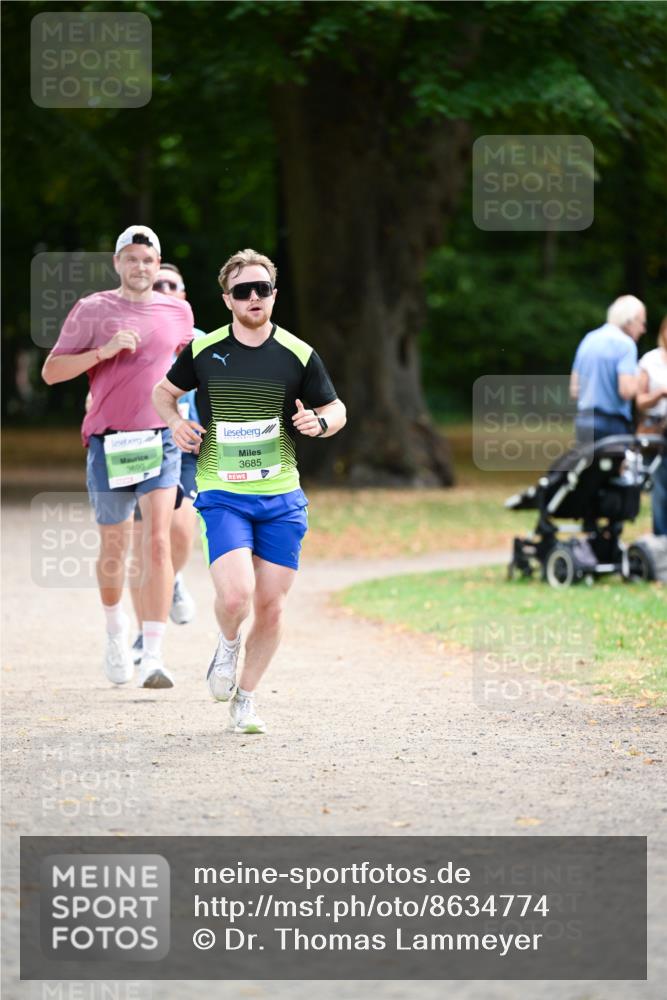 31.08.2025 - 21. Blankeneser Heldenlauf Dr. Thomas Lammeyer http://msf.ph/oto/8634774 31.08.2025 10:35:02 Laufen 3609, 3685, 4 meine-sportfotos.de