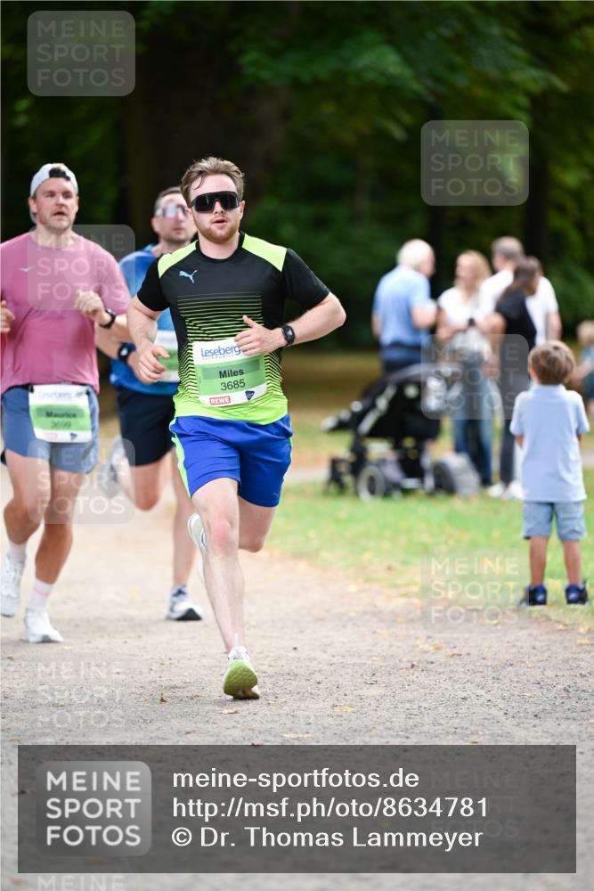 31.08.2025 - 21. Blankeneser Heldenlauf Dr. Thomas Lammeyer http://msf.ph/oto/8634781 31.08.2025 10:35:03 Laufen 3699, 3685 meine-sportfotos.de