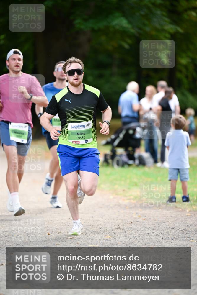 31.08.2025 - 21. Blankeneser Heldenlauf Dr. Thomas Lammeyer http://msf.ph/oto/8634782 31.08.2025 10:35:03 Laufen 3699, 3685 meine-sportfotos.de