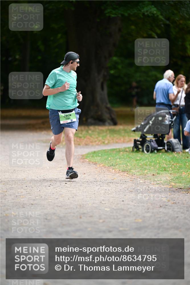 31.08.2025 - 21. Blankeneser Heldenlauf Dr. Thomas Lammeyer http://msf.ph/oto/8634795 31.08.2025 10:35:15 Laufen 3292 meine-sportfotos.de