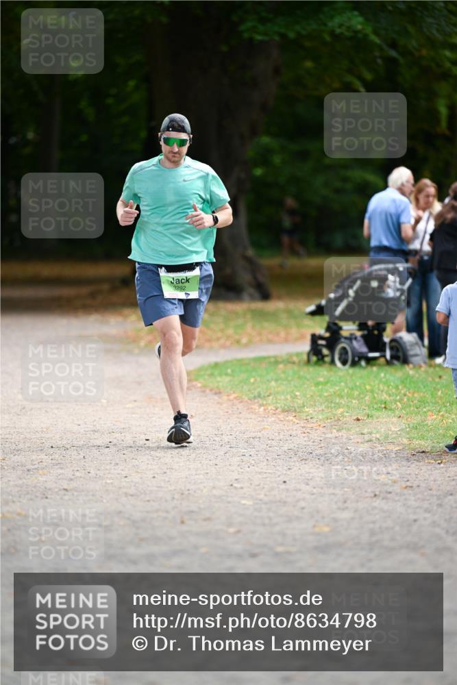 31.08.2025 - 21. Blankeneser Heldenlauf Dr. Thomas Lammeyer http://msf.ph/oto/8634798 31.08.2025 10:35:15 Laufen 3292 meine-sportfotos.de