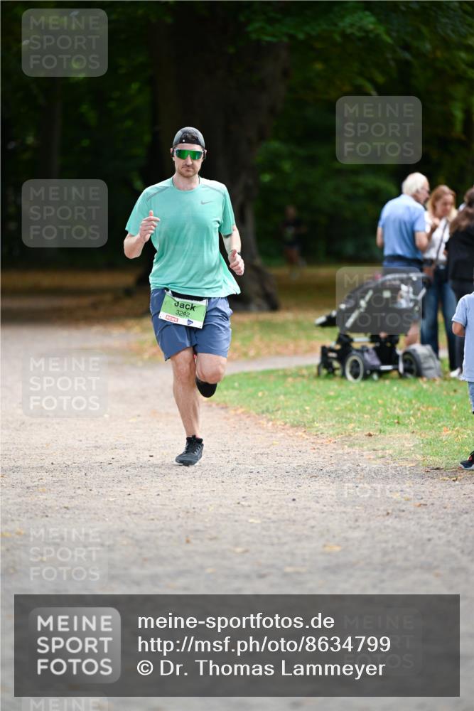 31.08.2025 - 21. Blankeneser Heldenlauf Dr. Thomas Lammeyer http://msf.ph/oto/8634799 31.08.2025 10:35:15 Laufen 3292 meine-sportfotos.de