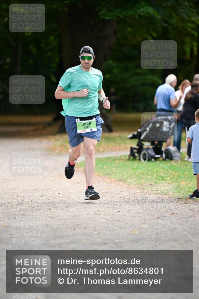 31.08.2025 - 21. Blankeneser Heldenlauf Dr. Thomas Lammeyer http://msf.ph/oto/8634801 31.08.2025 10:35:16 Laufen 3292 meine-sportfotos.de
