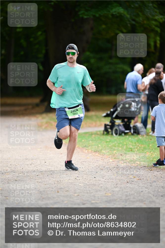 31.08.2025 - 21. Blankeneser Heldenlauf Dr. Thomas Lammeyer http://msf.ph/oto/8634802 31.08.2025 10:35:16 Laufen 3292 meine-sportfotos.de