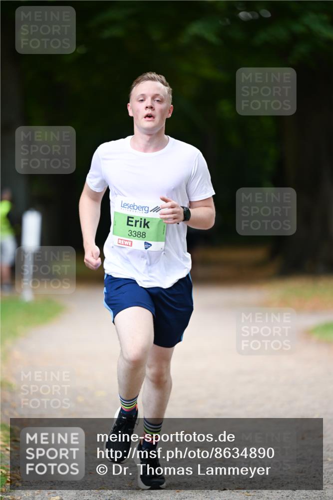 31.08.2025 - 21. Blankeneser Heldenlauf Dr. Thomas Lammeyer http://msf.ph/oto/8634890 31.08.2025 10:35:54 Laufen 3388 meine-sportfotos.de