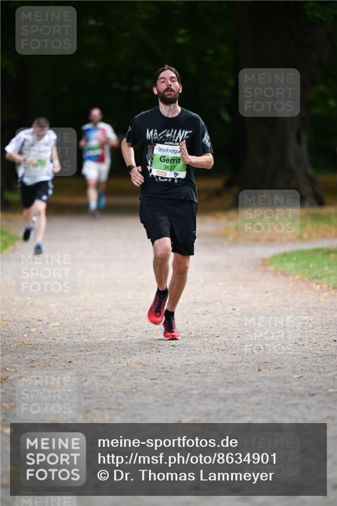 31.08.2025 - 21. Blankeneser Heldenlauf Dr. Thomas Lammeyer http://msf.ph/oto/8634901 31.08.2025 10:36:05 Laufen 3627 meine-sportfotos.de