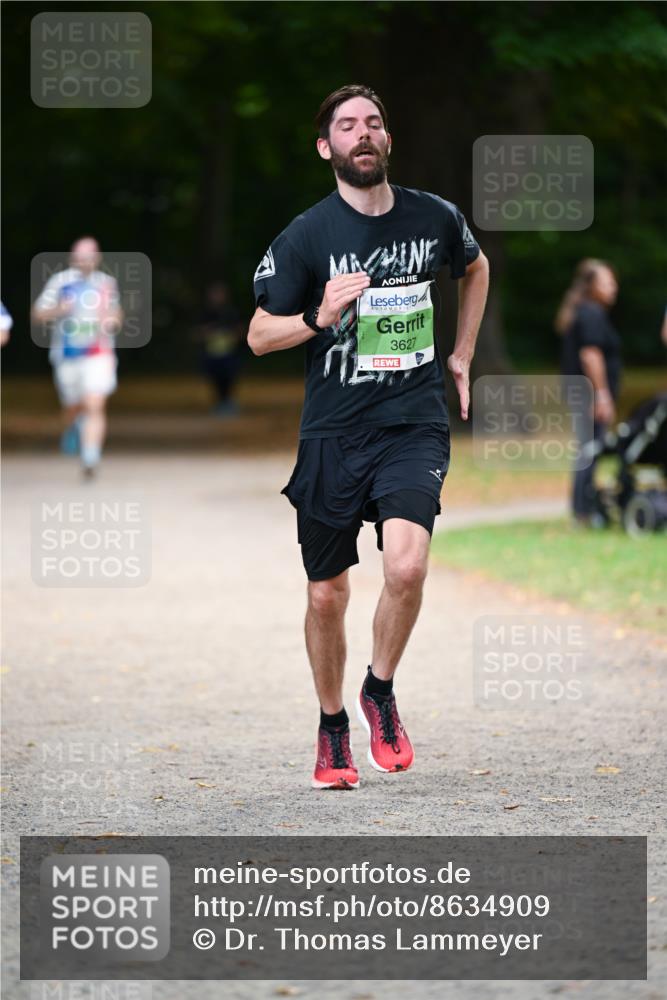 31.08.2025 - 21. Blankeneser Heldenlauf Dr. Thomas Lammeyer http://msf.ph/oto/8634909 31.08.2025 10:36:06 Laufen 3627 meine-sportfotos.de