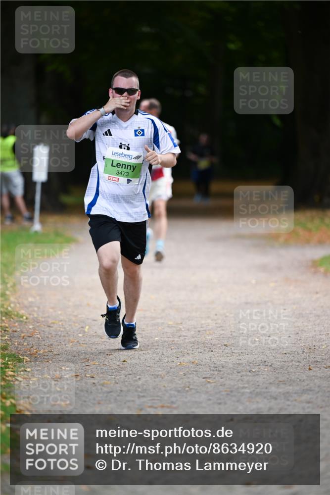 31.08.2025 - 21. Blankeneser Heldenlauf Dr. Thomas Lammeyer http://msf.ph/oto/8634920 31.08.2025 10:36:09 Laufen 3473 meine-sportfotos.de
