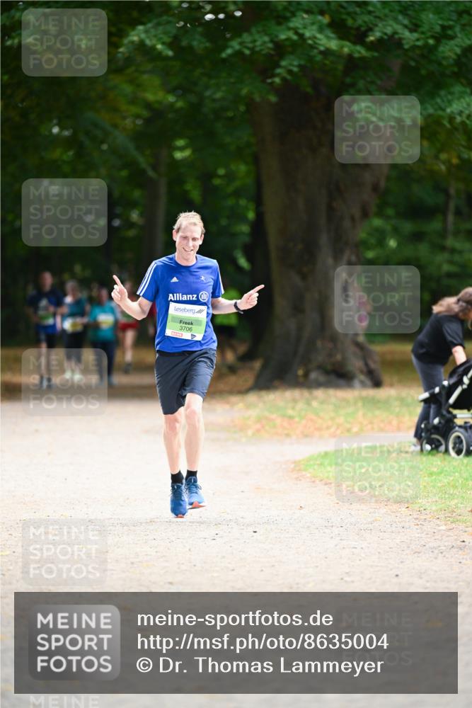 31.08.2025 - 21. Blankeneser Heldenlauf Dr. Thomas Lammeyer http://msf.ph/oto/8635004 31.08.2025 10:36:46 Laufen 3706 meine-sportfotos.de